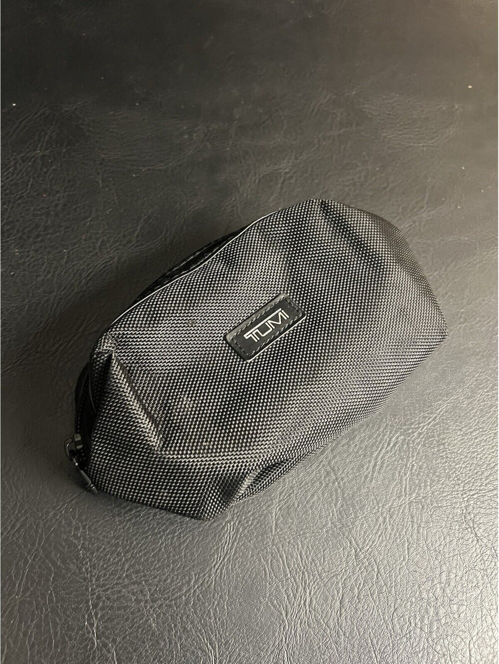 Tumi Delta Accessory Pouch Bag Zip Case Black Makeup Toiletry Travel 7”